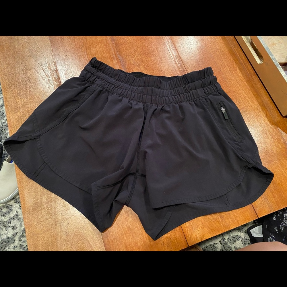 Lululemon Black Tracker Shorts 4inch
